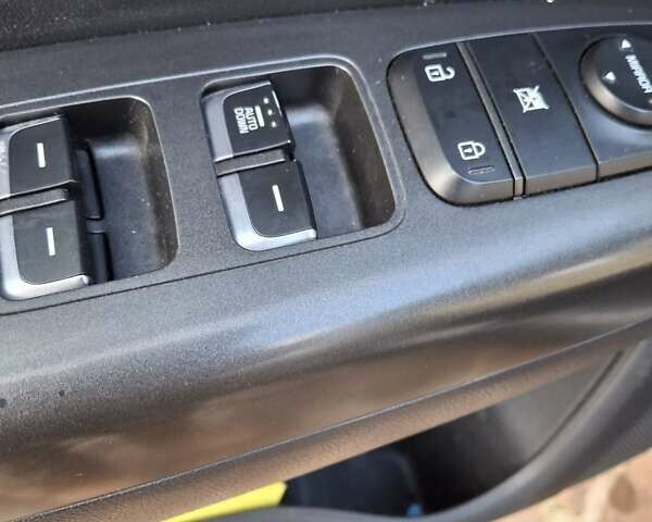 Серый Киа Sportage, объемом двигателя 2.36 л и пробегом 149 тыс. км за 15300 $, фото 15 на Automoto.ua