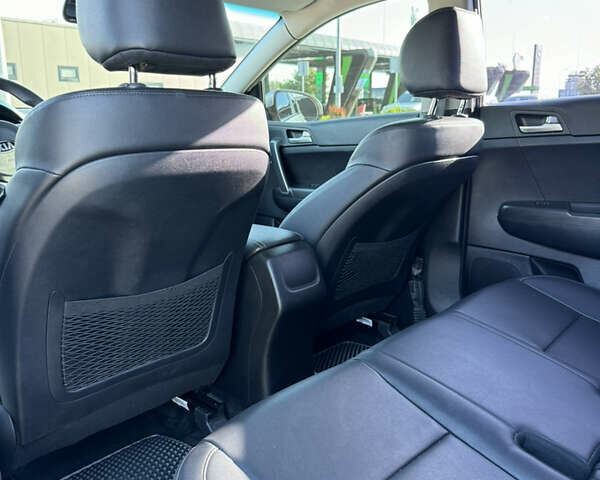 Серый Киа Sportage, объемом двигателя 2 л и пробегом 166 тыс. км за 17900 $, фото 14 на Automoto.ua
