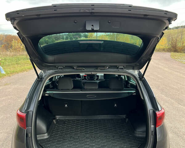 Серый Киа Sportage, объемом двигателя 2 л и пробегом 124 тыс. км за 17300 $, фото 10 на Automoto.ua