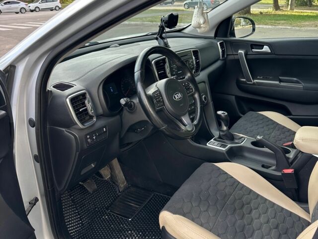 Сірий Кіа Sportage, об'ємом двигуна 1.7 л та пробігом 91 тис. км за 15950 $, фото 11 на Automoto.ua
