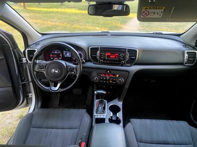 Серый Киа Sportage, объемом двигателя 1.7 л и пробегом 212 тыс. км за 17999 $, фото 3 на Automoto.ua