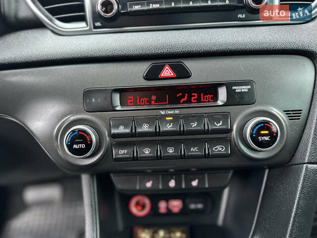 Сірий Кіа Sportage, об'ємом двигуна 1.69 л та пробігом 137 тис. км за 16999 $, фото 42 на Automoto.ua