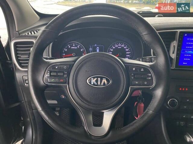 Киа Sportage 2017 в Николаеве на Automoto.ua Серый Киа Sportage, объемом двигателя 2 л и пробегом 149 тыс. км за 17300 $, фото 19 на Automoto.ua