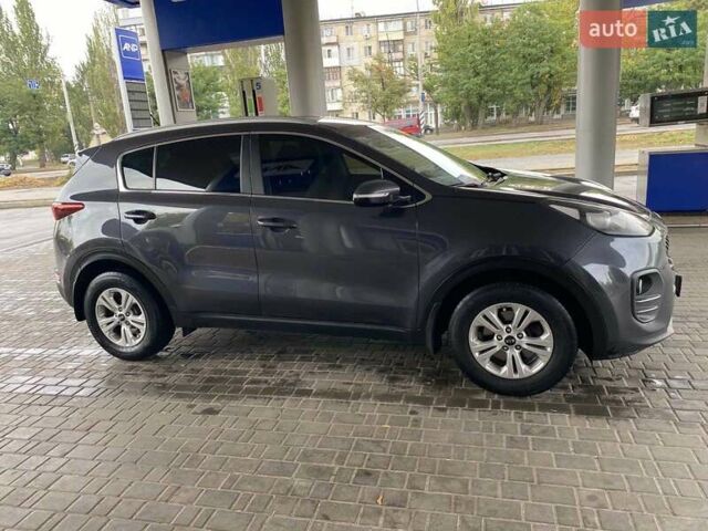 Киа Sportage 2017 в Николаеве на Automoto.ua Серый Киа Sportage, объемом двигателя 2 л и пробегом 149 тыс. км за 17300 $, фото 3 на Automoto.ua