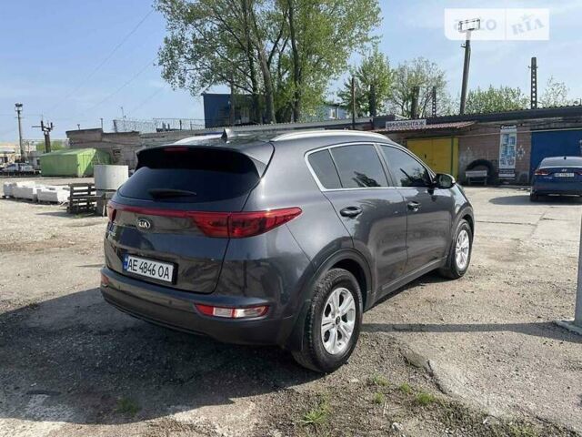 Сірий Кіа Sportage, об'ємом двигуна 1.69 л та пробігом 124 тис. км за 16000 $, фото 7 на Automoto.ua