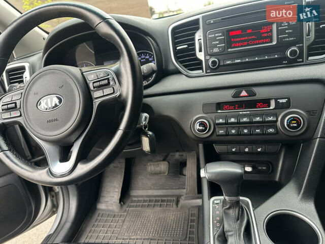 Серый Киа Sportage, объемом двигателя 1.69 л и пробегом 160 тыс. км за 16600 $, фото 10 на Automoto.ua