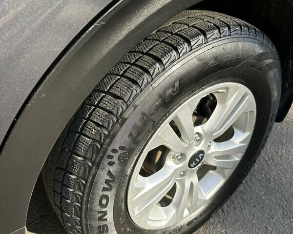 Серый Киа Sportage, объемом двигателя 1.69 л и пробегом 167 тыс. км за 16450 $, фото 11 на Automoto.ua