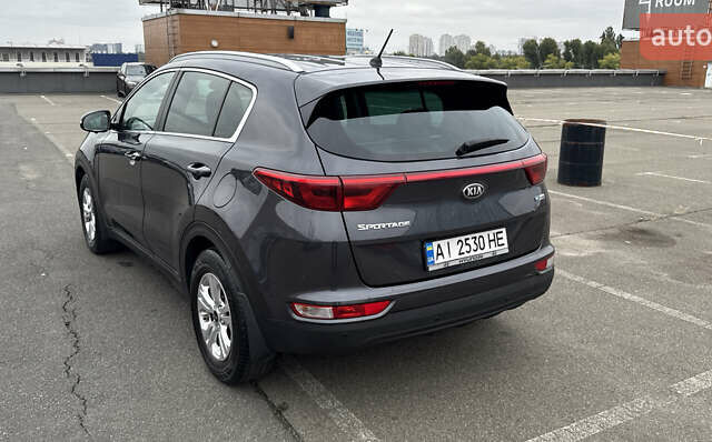 Сірий Кіа Sportage, об'ємом двигуна 1.69 л та пробігом 83 тис. км за 18500 $, фото 8 на Automoto.ua