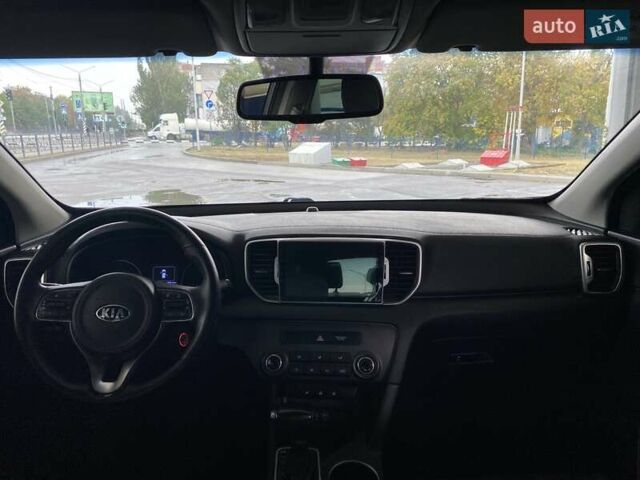 Киа Sportage 2017 в Николаеве на Automoto.ua Серый Киа Sportage, объемом двигателя 2 л и пробегом 149 тыс. км за 17300 $, фото 18 на Automoto.ua