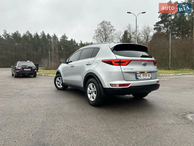 Сірий Кіа Sportage, об'ємом двигуна 1.69 л та пробігом 160 тис. км за 15900 $, фото 5 на Automoto.ua