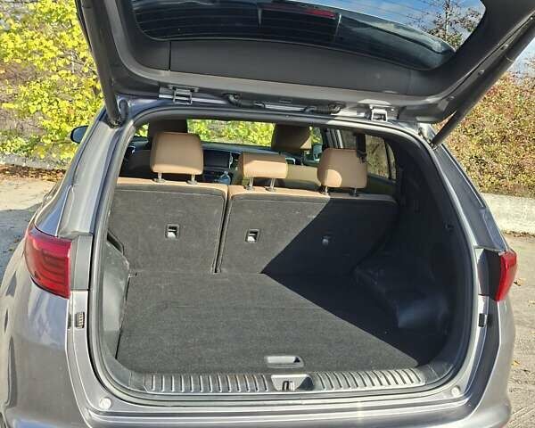 Сірий Кіа Sportage, об'ємом двигуна 2 л та пробігом 99 тис. км за 16000 $, фото 10 на Automoto.ua