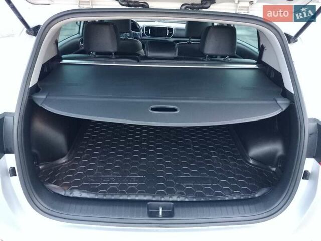 Серый Киа Sportage, объемом двигателя 1.6 л и пробегом 91 тыс. км за 15250 $, фото 41 на Automoto.ua