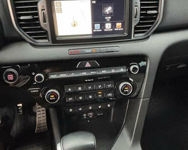 Серый Киа Sportage, объемом двигателя 2 л и пробегом 113 тыс. км за 25000 $, фото 7 на Automoto.ua