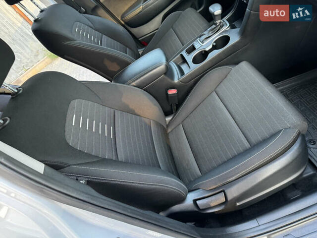 Серый Киа Sportage, объемом двигателя 2.4 л и пробегом 180 тыс. км за 12999 $, фото 17 на Automoto.ua