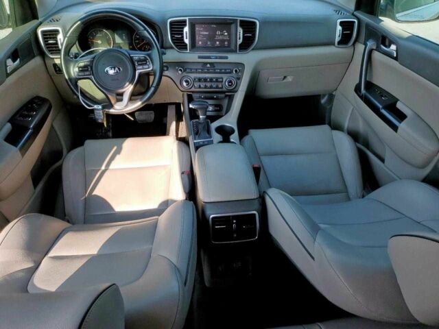 Киа Sportage 2017 в Черновцах на Automoto.ua Серый Киа Sportage, объемом двигателя 2.4 л и пробегом 60 тыс. км за 2800 $, фото 7 на Automoto.ua