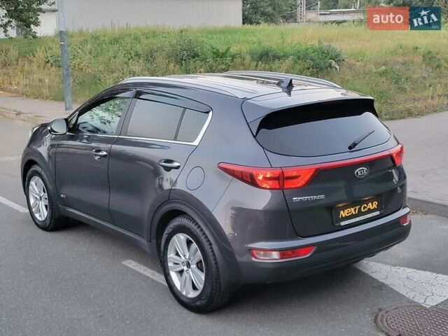 Кіа Sportage 2017 у Києві на Automoto.ua Сірий Кіа Sportage, об'ємом двигуна 2 л та пробігом 263 тис. км за 15800 $, фото 8 на Automoto.ua