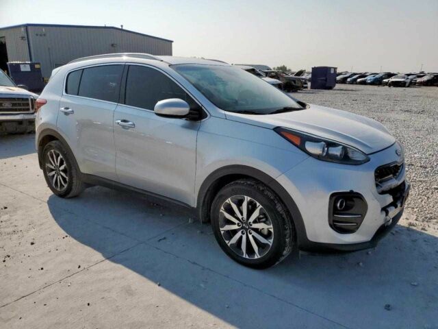 Киа Sportage 2017 в Черновцах на Automoto.ua Серый Киа Sportage, объемом двигателя 2.4 л и пробегом 60 тыс. км за 2800 $, фото 1 на Automoto.ua