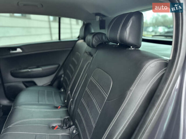 Сірий Кіа Sportage, об'ємом двигуна 1.69 л та пробігом 137 тис. км за 16999 $, фото 62 на Automoto.ua