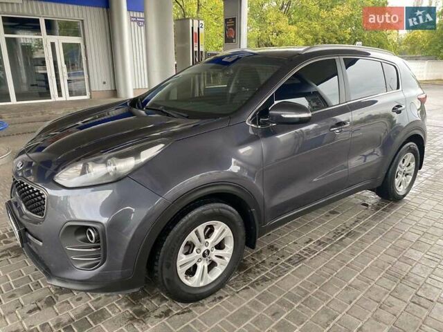 Киа Sportage 2017 в Николаеве на Automoto.ua Серый Киа Sportage, объемом двигателя 2 л и пробегом 149 тыс. км за 17300 $, фото 12 на Automoto.ua
