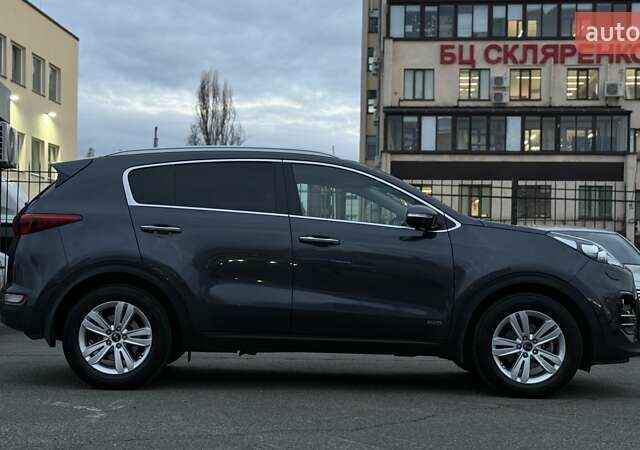 Кіа Sportage 2017 у Києві на Automoto.ua Сірий Кіа Sportage, об'ємом двигуна 2 л та пробігом 35 тис. км за 19900 $, фото 19 на Automoto.ua