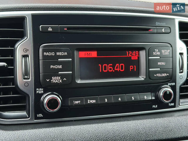 Сірий Кіа Sportage, об'ємом двигуна 1.69 л та пробігом 137 тис. км за 16999 $, фото 40 на Automoto.ua