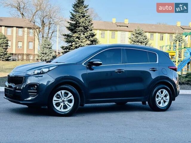 Сірий Кіа Sportage, об'ємом двигуна 1.69 л та пробігом 154 тис. км за 15990 $, фото 20 на Automoto.ua
