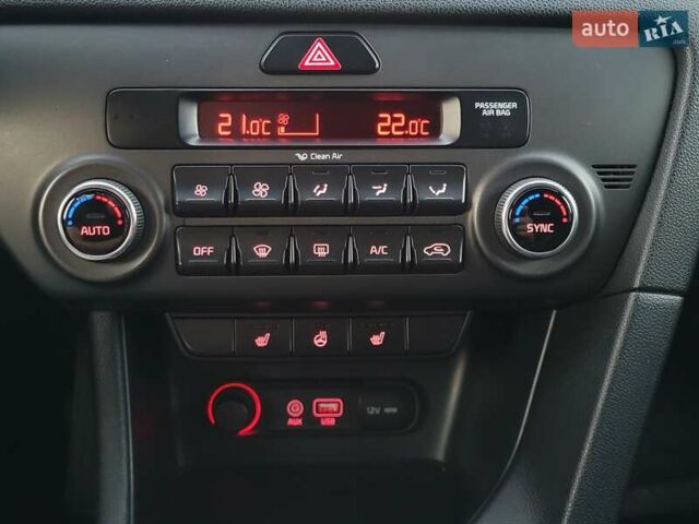 Кіа Sportage 2017 у Києві на Automoto.ua Сірий Кіа Sportage, об'ємом двигуна 2 л та пробігом 263 тис. км за 15800 $, фото 28 на Automoto.ua