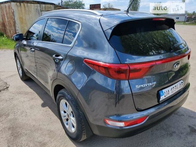 Сірий Кіа Sportage, об'ємом двигуна 1.7 л та пробігом 176 тис. км за 17500 $, фото 9 на Automoto.ua