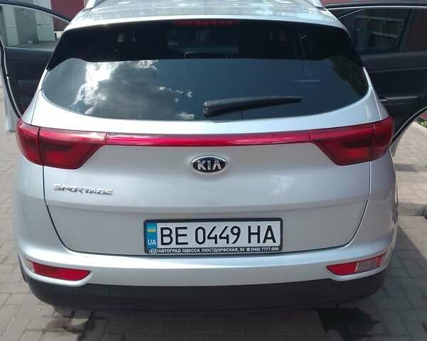 Киа Sportage 2017 в Николаеве на Automoto.ua Серый Киа Sportage, объемом двигателя 2 л и пробегом 135 тыс. км за 18500 $, фото 5 на Automoto.ua