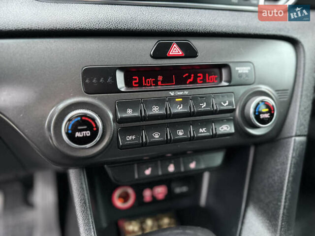 Сірий Кіа Sportage, об'ємом двигуна 1.69 л та пробігом 137 тис. км за 16999 $, фото 41 на Automoto.ua