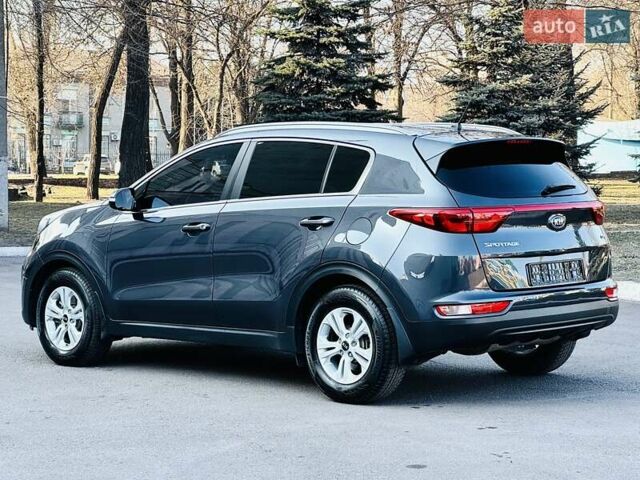 Сірий Кіа Sportage, об'ємом двигуна 1.69 л та пробігом 154 тис. км за 15990 $, фото 11 на Automoto.ua