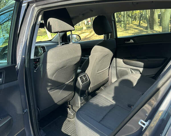 Серый Киа Sportage, объемом двигателя 1.69 л и пробегом 167 тыс. км за 16450 $, фото 18 на Automoto.ua