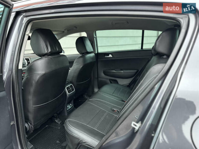 Сірий Кіа Sportage, об'ємом двигуна 1.69 л та пробігом 137 тис. км за 16999 $, фото 63 на Automoto.ua