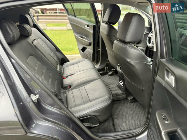 Сірий Кіа Sportage, об'ємом двигуна 1.69 л та пробігом 154 тис. км за 14300 $, фото 8 на Automoto.ua