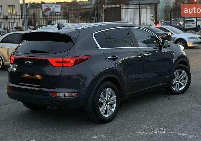 Кіа Sportage 2017 у Києві на Automoto.ua Сірий Кіа Sportage, об'ємом двигуна 2 л та пробігом 35 тис. км за 19900 $, фото 33 на Automoto.ua