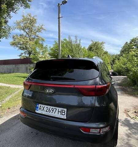 Серый Киа Sportage, объемом двигателя 2 л и пробегом 230 тыс. км за 16500 $, фото 3 на Automoto.ua