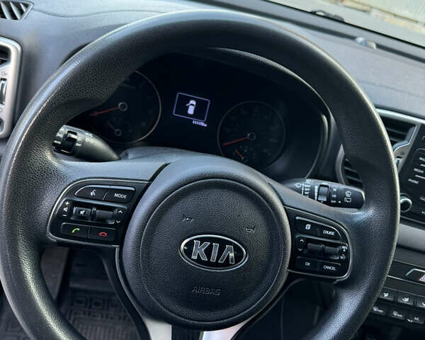Серый Киа Sportage, объемом двигателя 2.4 л и пробегом 180 тыс. км за 12999 $, фото 16 на Automoto.ua