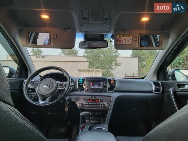 Кіа Sportage 2017 у Києві на Automoto.ua Сірий Кіа Sportage, об'ємом двигуна 2 л та пробігом 263 тис. км за 15800 $, фото 24 на Automoto.ua