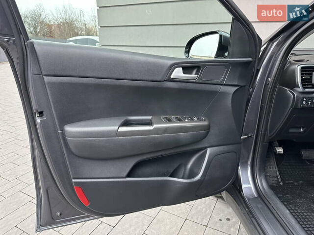 Сірий Кіа Sportage, об'ємом двигуна 1.69 л та пробігом 137 тис. км за 16999 $, фото 31 на Automoto.ua