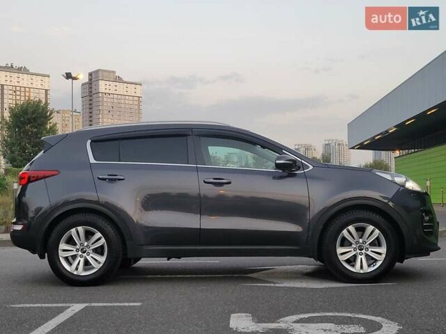 Кіа Sportage 2017 у Києві на Automoto.ua Сірий Кіа Sportage, об'ємом двигуна 2 л та пробігом 263 тис. км за 15800 $, фото 12 на Automoto.ua