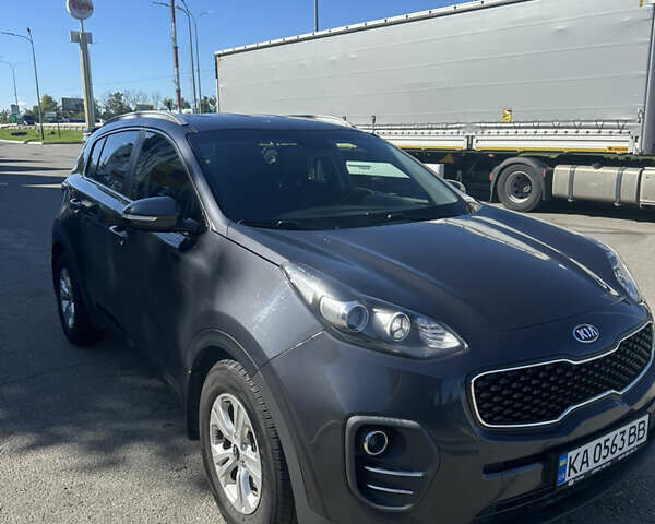 Киа Sportage 2017 в Киеве на Automoto.ua Серый Киа Sportage, объемом двигателя 1.69 л и пробегом 139 тыс. км за 17500 $, фото 2 на Automoto.ua