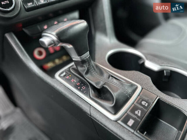 Сірий Кіа Sportage, об'ємом двигуна 1.69 л та пробігом 137 тис. км за 16999 $, фото 43 на Automoto.ua