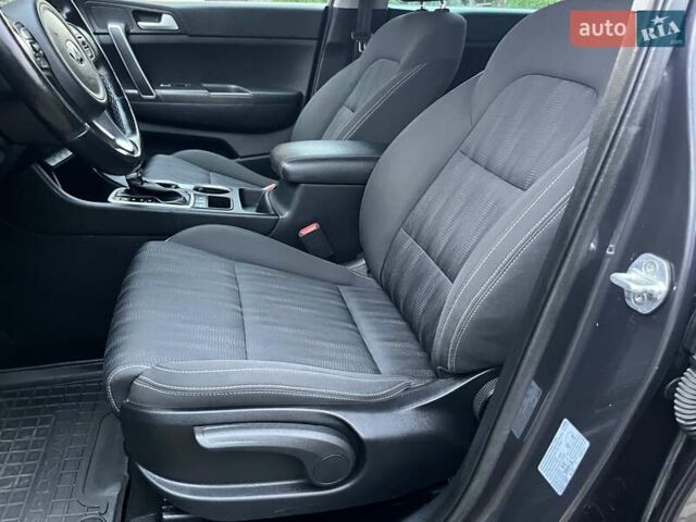 Серый Киа Sportage, объемом двигателя 1.7 л и пробегом 63 тыс. км за 17950 $, фото 25 на Automoto.ua