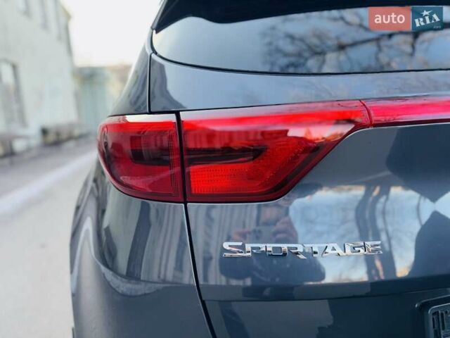 Сірий Кіа Sportage, об'ємом двигуна 1.69 л та пробігом 154 тис. км за 15990 $, фото 47 на Automoto.ua
