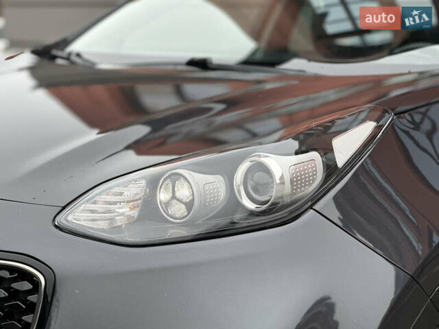 Сірий Кіа Sportage, об'ємом двигуна 1.69 л та пробігом 137 тис. км за 16999 $, фото 14 на Automoto.ua