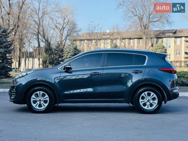 Сірий Кіа Sportage, об'ємом двигуна 1.69 л та пробігом 154 тис. км за 15990 $, фото 1 на Automoto.ua