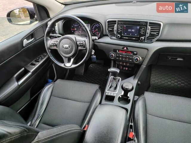 Сірий Кіа Sportage, об'ємом двигуна 2 л та пробігом 79 тис. км за 17800 $, фото 6 на Automoto.ua