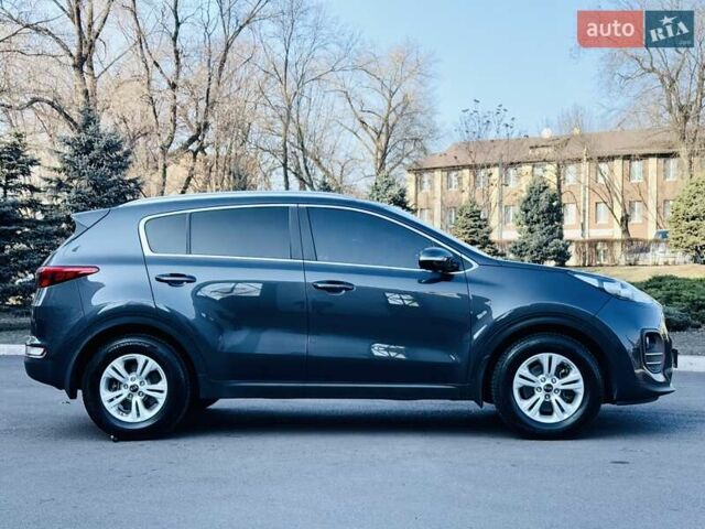 Сірий Кіа Sportage, об'ємом двигуна 1.69 л та пробігом 154 тис. км за 15990 $, фото 29 на Automoto.ua