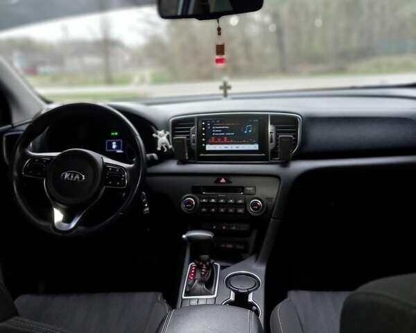 Серый Киа Sportage, объемом двигателя 2 л и пробегом 44 тыс. км за 21999 $, фото 9 на Automoto.ua