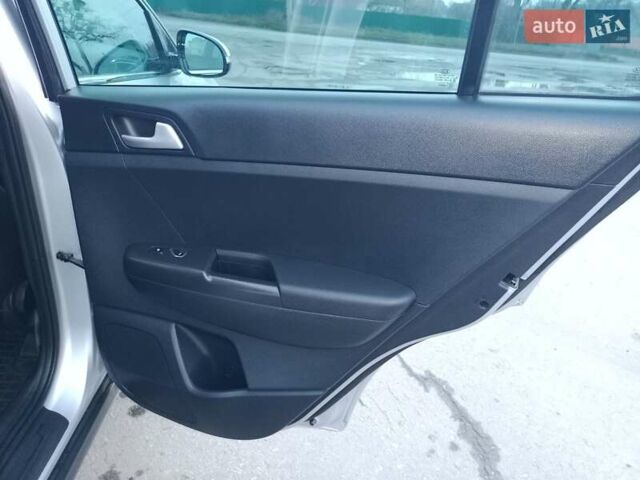 Серый Киа Sportage, объемом двигателя 1.6 л и пробегом 91 тыс. км за 15250 $, фото 33 на Automoto.ua